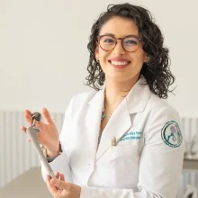 Foto de Dr. Carolina Ríos Herrera, Ortopedia y Traumatología en Querétaro