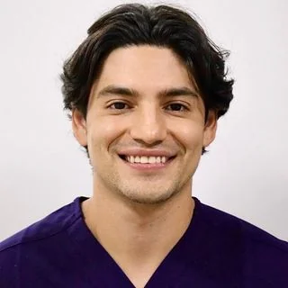 Foto de Dr. Edgar Lomelí Legaspi, Dermatología en Querétaro