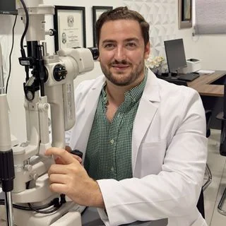 Foto de Dr. Emanuel de Icaza Murua, Oftalmología en Querétaro