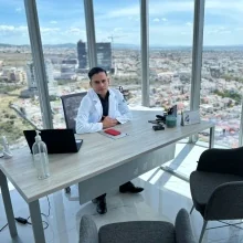 Foto de Dr. Leonardo Cruz Sabinas, Cirugía General en Querétaro