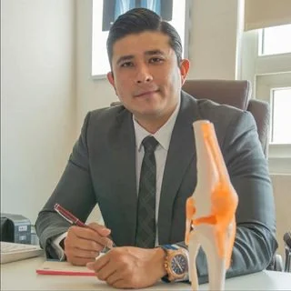 Foto de Dr. Luis Fernando Martínez, Ortopedia y Traumatología en Querétaro