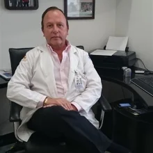 Foto de Dr. Arturo Castellanos Bracamontes, Oftalmología en Cancún