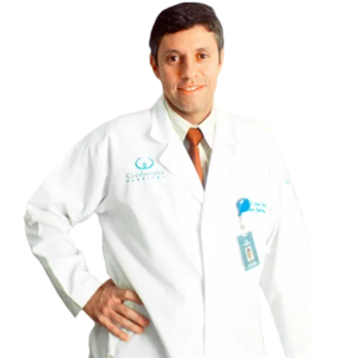 Foto de Dr. Carlos Cardona Velásquez, Oftalmología en Cancún