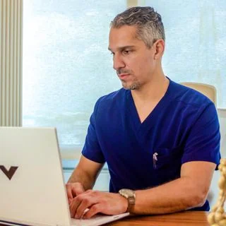 Foto de Dr. Eduardo Negrete Carballo, Medicina Interna en Cancún