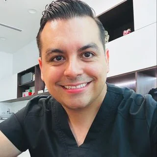 Foto de Dr. Oscar Enrique Flores Soto, Ginecología y Obstetricia en Cancún