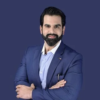 Foto de Dr. Rolando Ernesto Medina Robainas plástico, Cirugía Plástica y Reconstructiva en Cancún