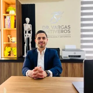 Foto de Dr. Jesús Arnoldo Vargas Ontiveros, Ortopedia y Traumatología en Culiacán