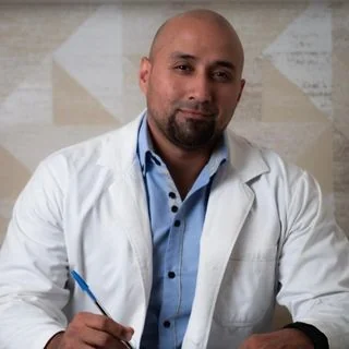Foto de Dr. Cruz Alberto Delgadillo Guillén, Ortopedia y Traumatología en Hermosillo