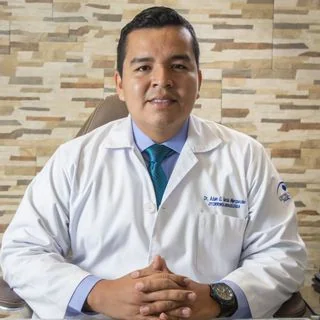 Foto de Dr. Adán García Morquecho, Otorrinolaringología en Villahermosa