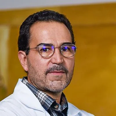 Foto de Dr. Roberto Puig Zurita, Cirugía Plástica y Reconstructiva en Villahermosa