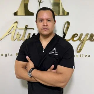 Foto de Dr. Félix Arturo Leyva Salas plástico, Xalapa, Cirugía Plástica y Reconstructiva en Veracruz