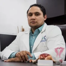 Foto de Dr. Eder Benitez Castaneda 3, Ginecología y Obstetricia en Mérida