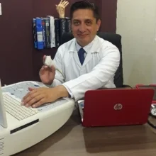 Foto de Dr. Efrén Antonio Canul Novelo, Reumatología en Mérida