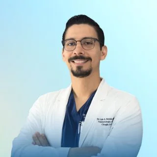 Foto de Dr. Luis Alejandro Novelo Rodriguez, Ortopedia y Traumatología en Mérida
