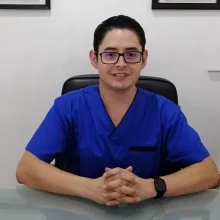 Foto de Dr. Luis Alejandro Sauri Esquiliano, Otorrinolaringología en Mérida
