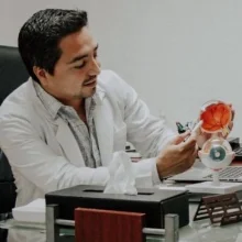 Foto de Dr. Roberto Vilchez Villalobos, Oftalmología en Mérida
