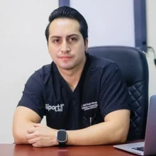 Foto de Dr. Seth Sinuhe González, Ortopedia y Traumatología en Mérida