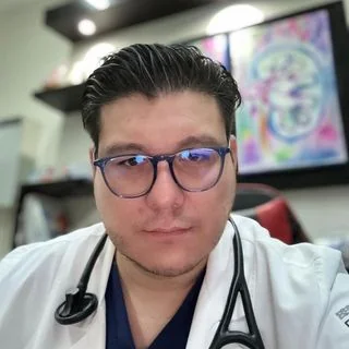Foto de Dr. Vicente Campos García, Cardiología en Mérida